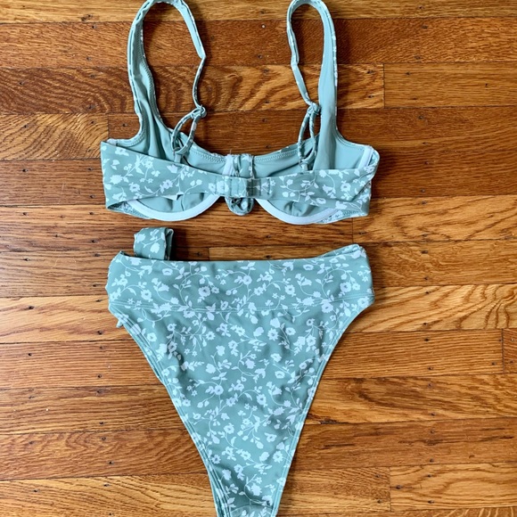 Abercrombie & Fitch bikini - Picture 2 of 4